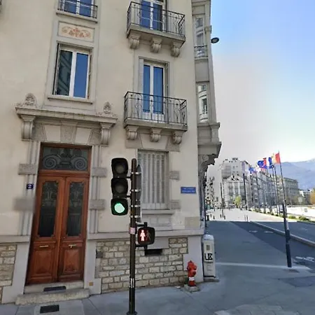 Apartment Vinicole Hypercentre, Bastille & Gare 9 Min A Pied Grenoble